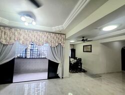 Blk 728 Tampines Courtview (Tampines), HDB 5 Rooms #580913451